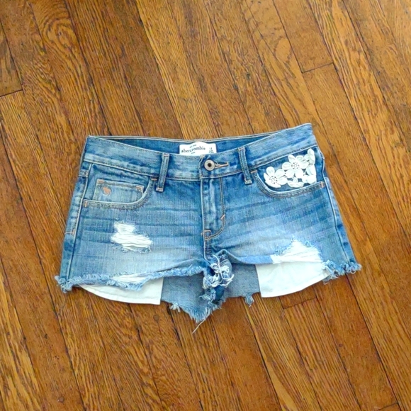 Kids Jean shorts - Picture 1 of 3